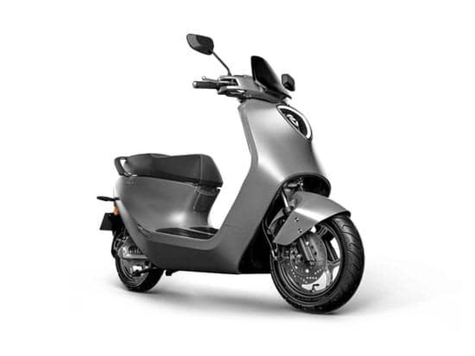 jaszmotor_webshop_z-tech_zt-40_elektromos_robogo_(6000w,_72v,_20ah_x2,_li-ion)