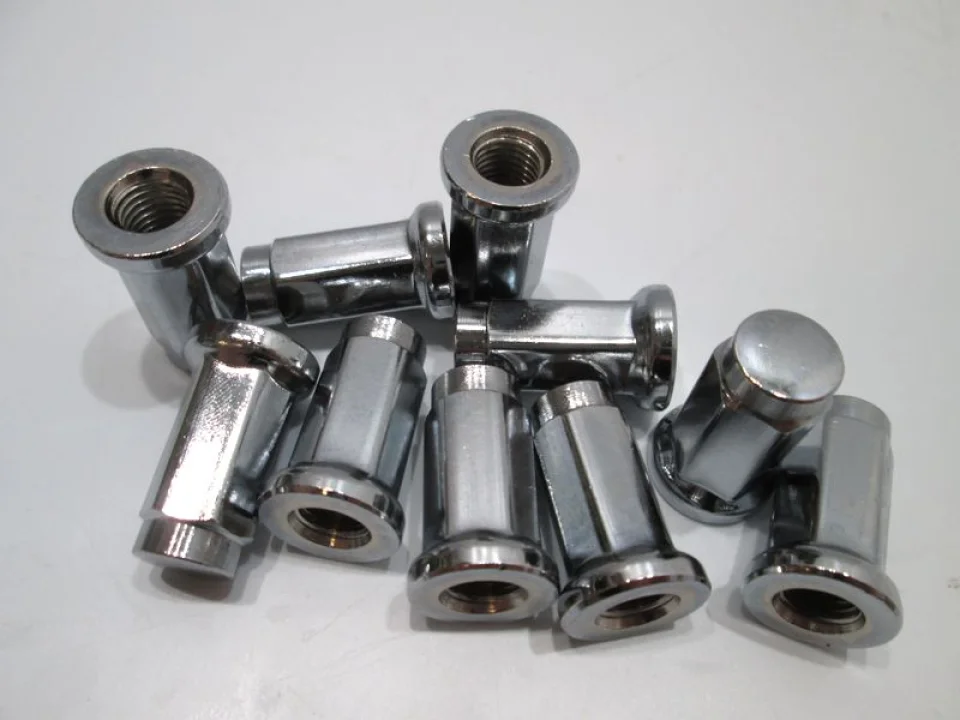 jaszmotor_webshop_felni_csavar_m10x1,25_(krom)
