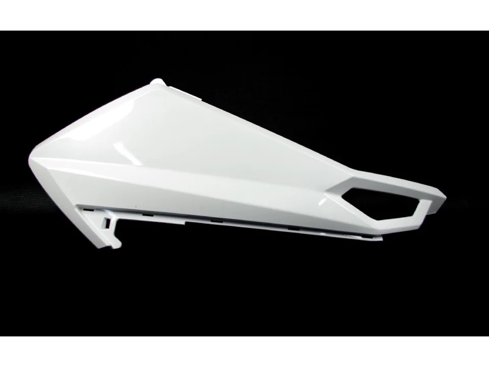jaszmotor_webshop_elso_lampa_burkolat_jobb_barton_b-max_125_(feher)_-_moretti