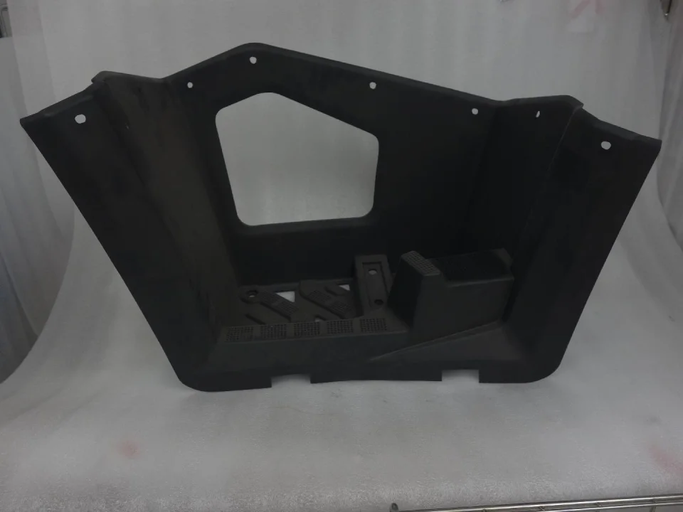jaszmotor_webshop_labtarto_bal_barton_braver_300
