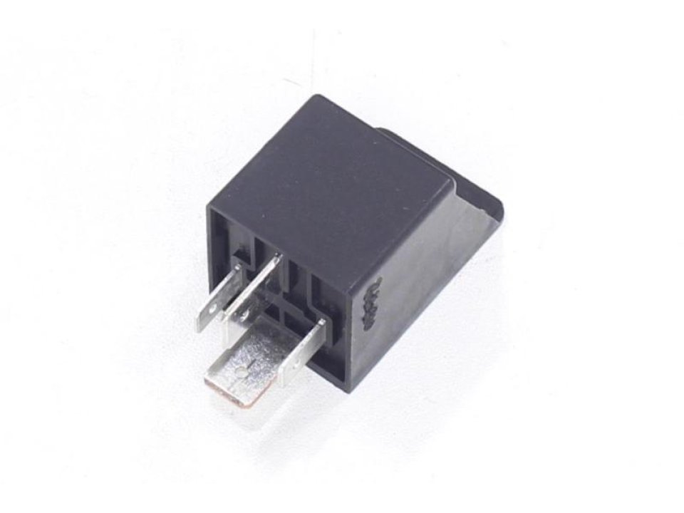 jaszmotor_webshop_inditorele_piaggio_12v,__80a_<br>(rms)