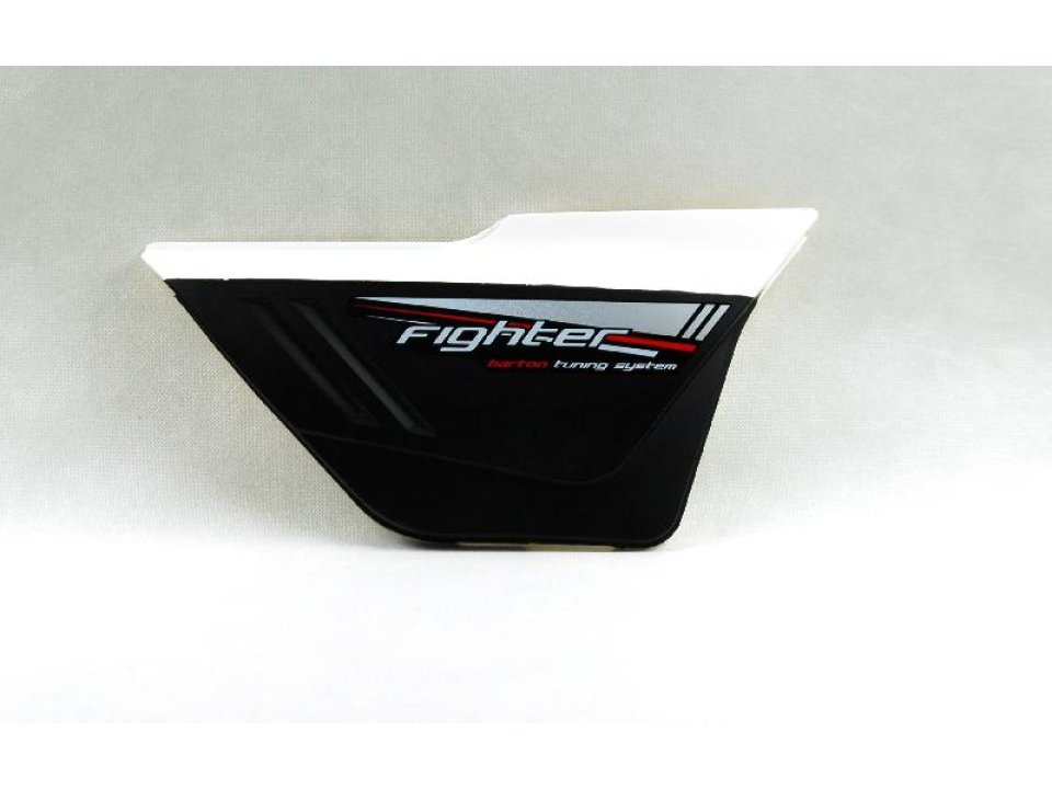 jaszmotor_webshop_jobb_oldalso_burkolat_<br>(feher)_barton_fighter_2_-_moretti