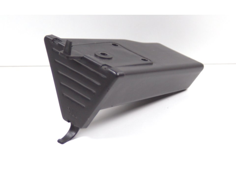 jaszmotor_webshop_kesztyutarto_burkolat_barton_fighter_2_-_moretti